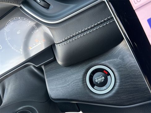 New 2025 Jeep Grand Cherokee L Limited w/ Trailer Tow Package image 20