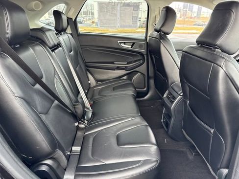 Used 2022 Ford Edge Titanium image 14