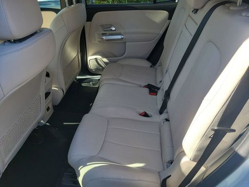 Used 2022 Mercedes-Benz GLB 250 image 14