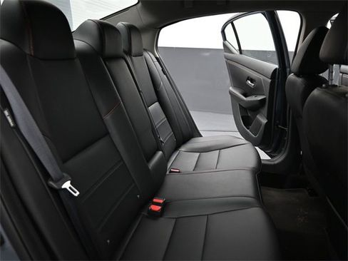 Used 2025 Nissan Sentra SR w/ SR Premium Package image 22