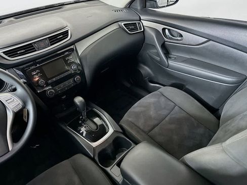 Used 2016 Nissan Rogue S FWD image 11