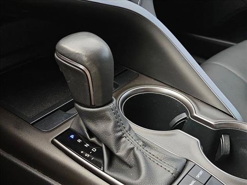 Used 2023 Toyota Camry SE FWD image 14