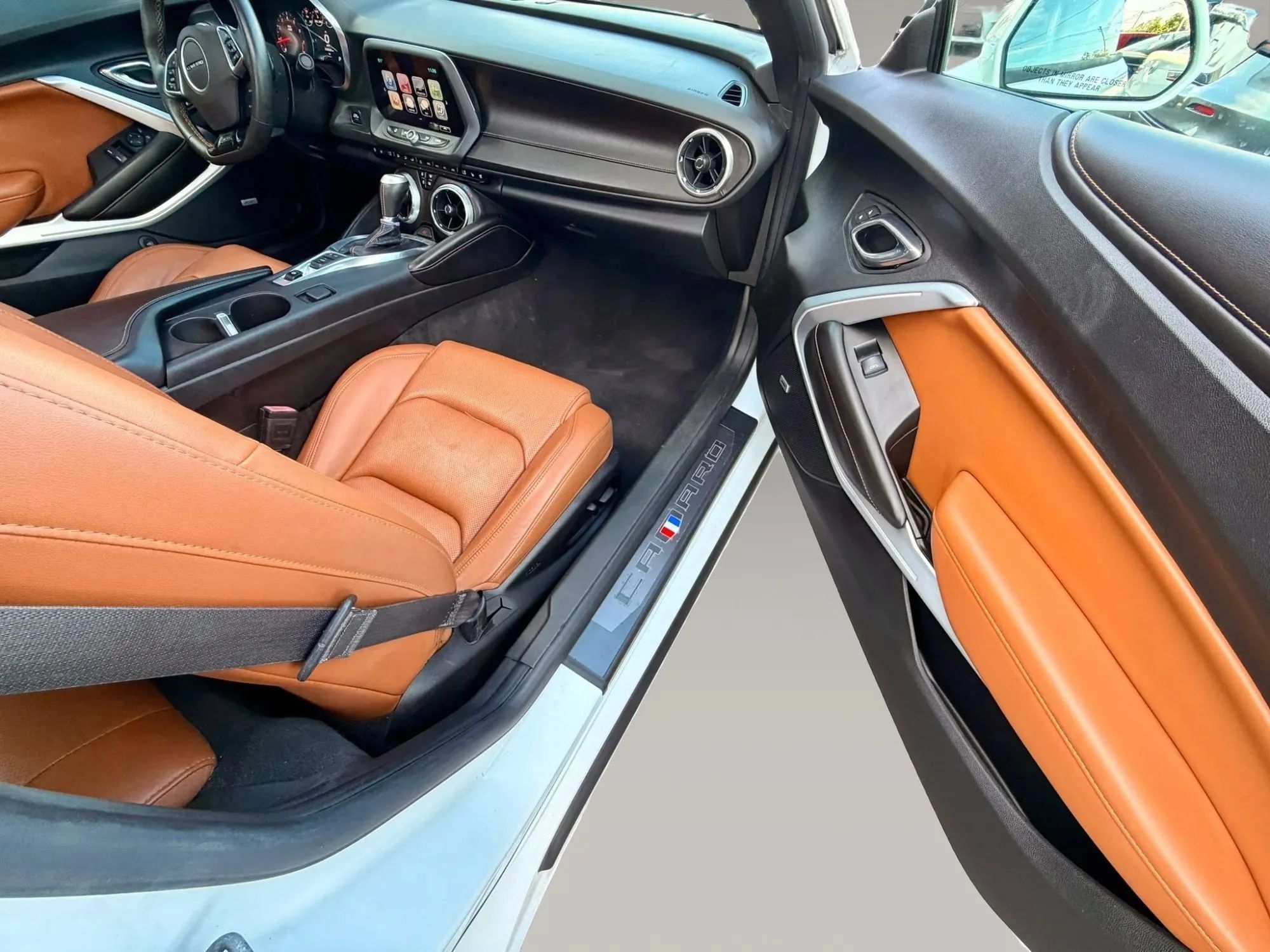 Used 2017 Chevrolet Camaro LT RWD image 7