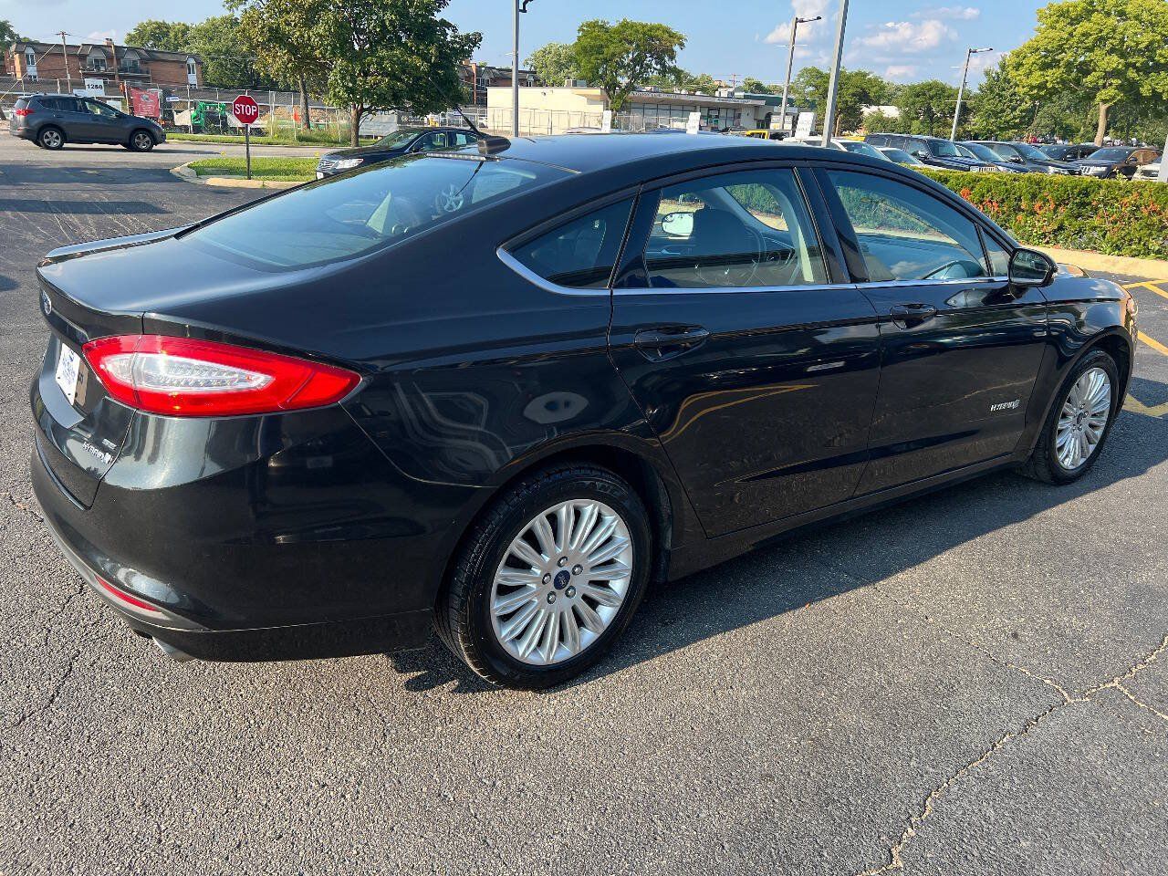 Used 2014 Ford Fusion SE FWD image 13