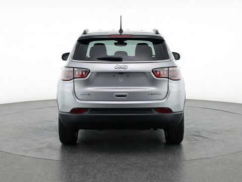 Used 2025 Jeep Compass Limited AWD/4WD image 7