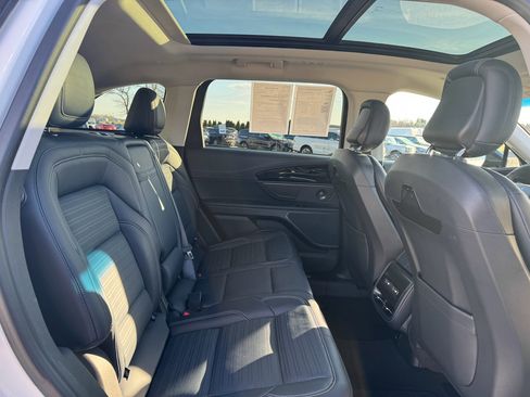 Used 2024 Lincoln Nautilus Reserve w/ Equipment Group 202A image 19