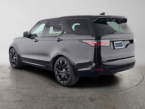 Used 2025 Land Rover Discovery Dynamic SE AWD/4WD image 3