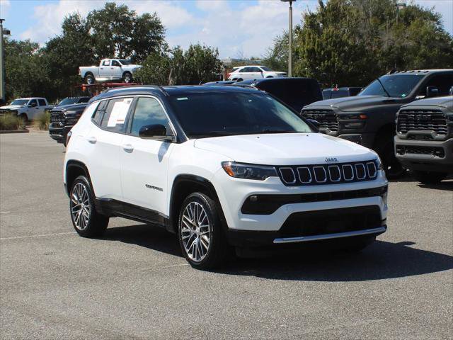 Certified 2022 Jeep Compass Limited w/ Elite Group AWD/4WD image 2