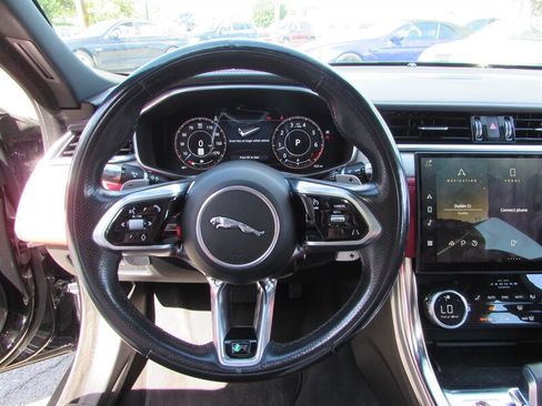 Used 2021 Jaguar XF R-Dynamic SE AWD/4WD image 13
