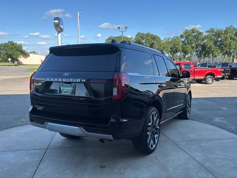New 2025 Ford Expedition Platinum w/ Platinum Ultimate Package image 5
