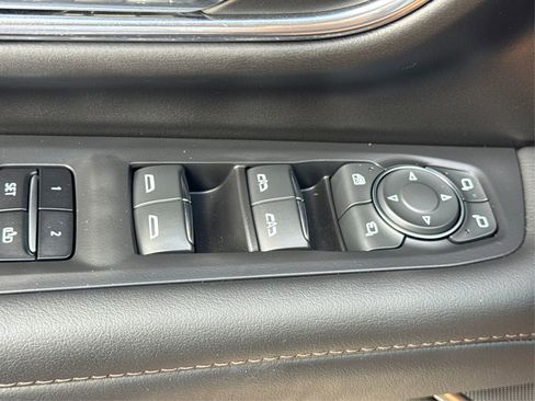 Used 2023 Chevrolet Tahoe High Country image 35