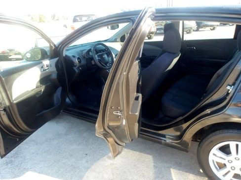 Used 2014 Chevrolet Sonic LT w/ Fun and Sun Package image 15