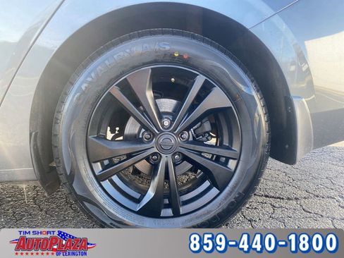 Used 2023 Nissan Sentra SV w/ Trunk Package image 10