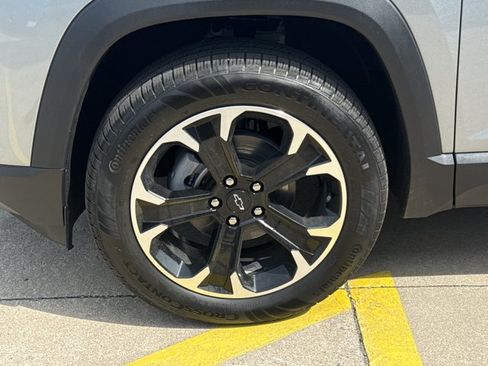 New 2027 Chevrolet Equinox LT FWD image 13