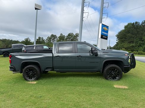Used 2026 Chevrolet Silverado 2500 LT w/ Trail Boss Package AWD/4WD image 4