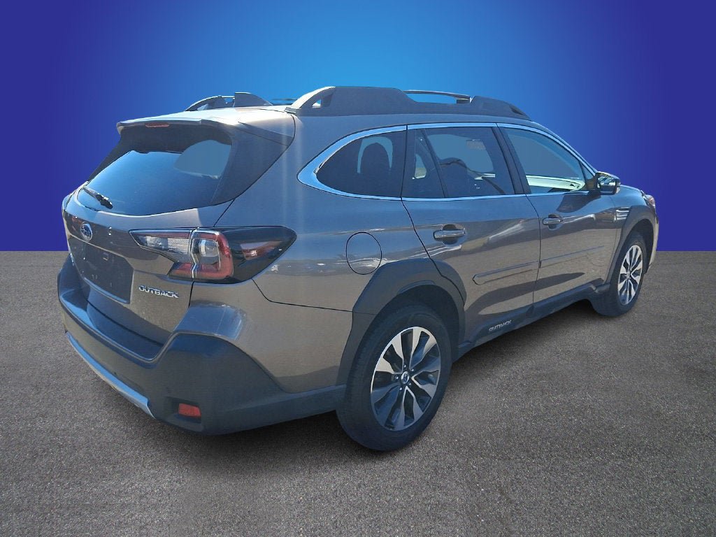 Used 2023 Subaru Outback Limited AWD/4WD image 4