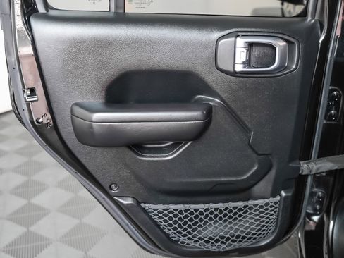 Used 2019 Jeep Wrangler Unlimited Sport S image 25