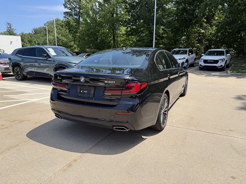 Used 2023 BMW 540i xDrive w/ Premium Package AWD/4WD image 3