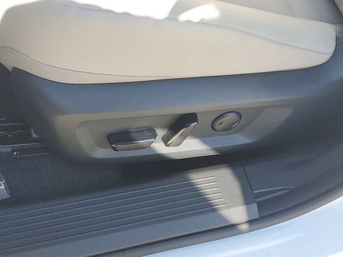 Certified 2026 Nissan Rogue SV w/ SV Premium Package FWD image 23