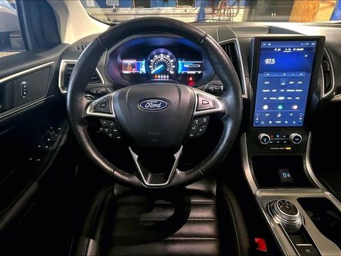 Used 2022 Ford Edge SEL image 5