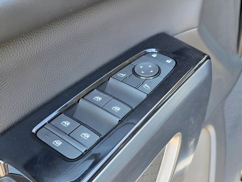 New 2026 Nissan Pathfinder SL image 17