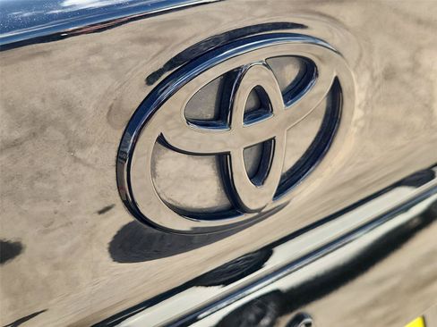 Used 2026 Toyota Camry XSE w/ Premium Package FWD image 31