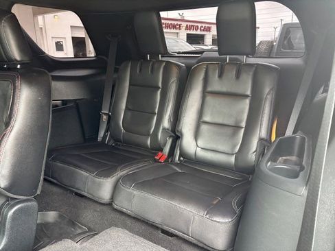 Used 2019 Ford Explorer XLT w/ Equipment Group 202A image 24