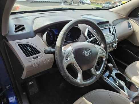Used 2011 Hyundai Tucson GLS image 17