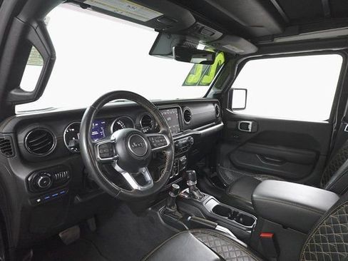 Used 2022 Jeep Wrangler Unlimited Sahara image 12