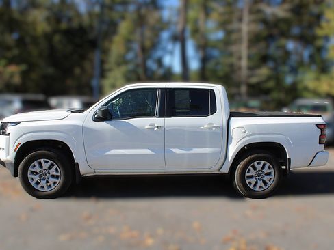 Used 2023 Nissan Frontier SV w/ SV Convenience Package image 5