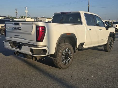 New 2026 GMC Sierra 2500 Denali w/ Denali Reserve Package image 5