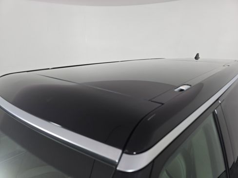 Used 2024 Rivian R1S Launch Edition AWD/4WD image 13