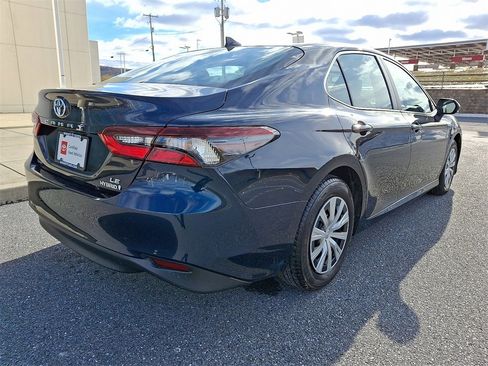 Certified 2021 Toyota Camry LE image 10