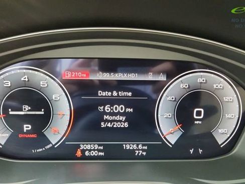 Used 2022 Audi Q5 2.0T Premium Plus w/ Premium Plus Package AWD/4WD image 37