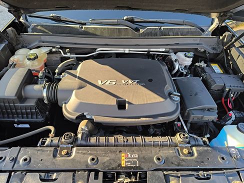 Used 2021 Chevrolet Colorado Z71 AWD/4WD image 19