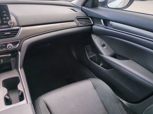 Used 2019 Honda Accord LX image 19