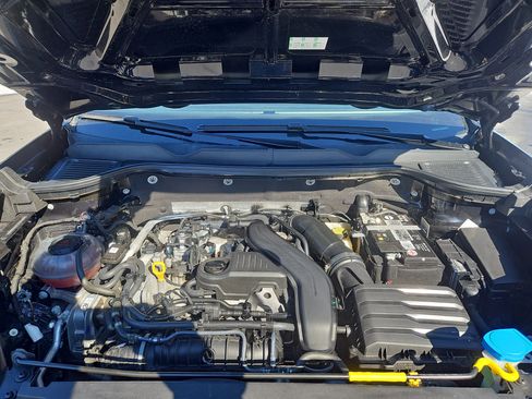 Certified 2023 Volkswagen Taos SE w/ Panoramic Sunroof Package image 29