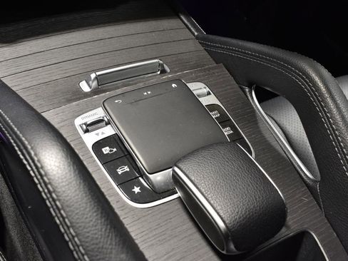 Used 2020 Mercedes-Benz GLE 350 4MATIC image 25