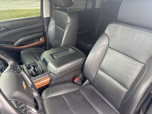 Used 2018 Chevrolet Suburban Premier image 17