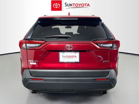 Used 2025 Toyota RAV4 XLE w/ Convenience Package FWD image 5