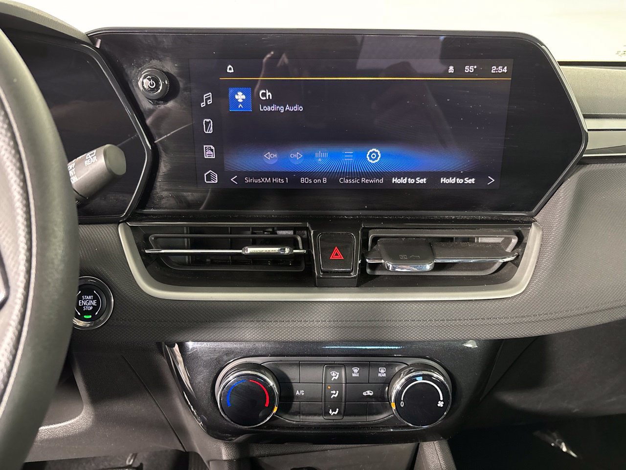 Used 2025 Chevrolet TrailBlazer LT FWD image 16