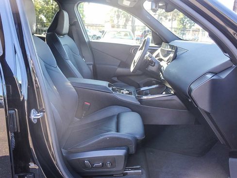 Used 2025 BMW X3 xDrive30i image 16