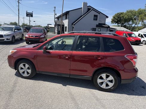 Used 2015 Subaru Forester 2.5i Premium AWD/4WD image 4