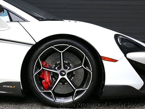 Used 2019 McLaren 600LT RWD image 18