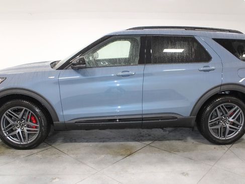 New 2026 Ford Explorer ST-Line w/ ST-Line Street Pack image 5