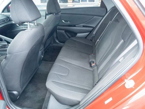 Used 2024 Hyundai Elantra SEL w/ Convenience Package FWD image 28