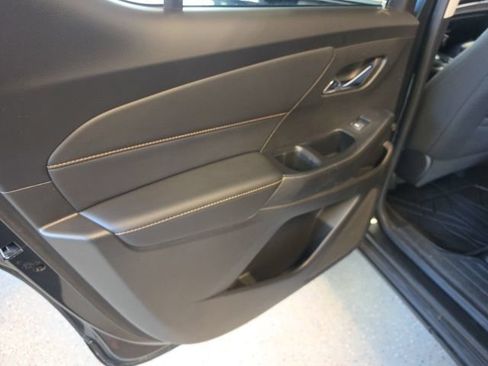Used 2021 Chevrolet Traverse LT w/ LPO, Floor Liner Package AWD/4WD image 16