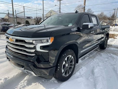 Used 2024 Chevrolet Silverado 1500 High Country image 3