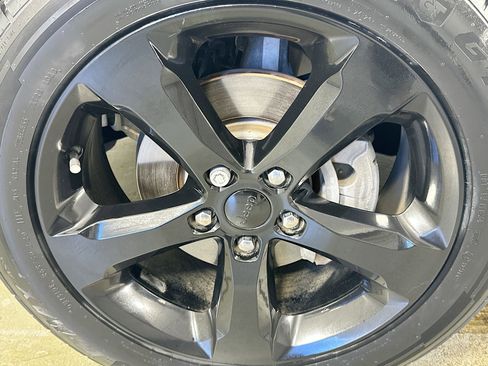 Used 2023 Jeep Grand Cherokee Altitude image 29