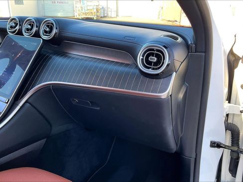 Used 2023 Mercedes-Benz GLC 300 GLC 300 image 19